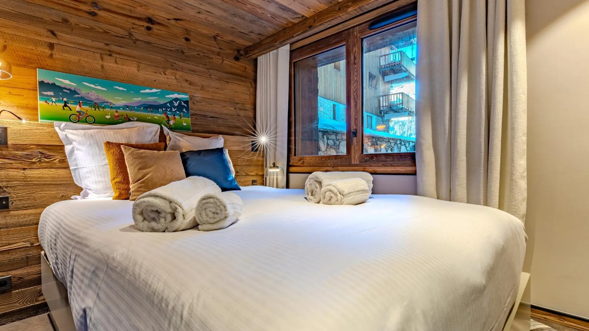 Les Allues Appartement De Luxe Avec Jacuzzi Et Terrasse Panoramique A Meribel - Fr-1-613-134 דירה